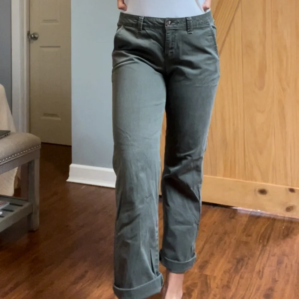 Green pants - Picture 1 of 3